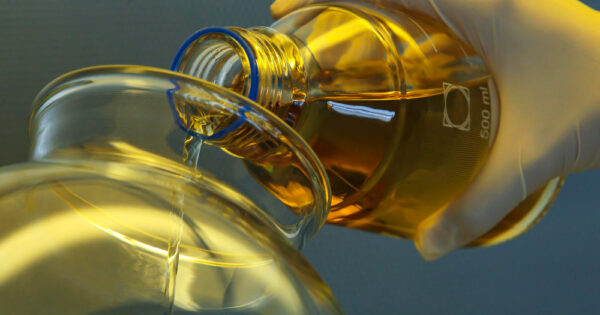 เทน้ํามันเกียร์อุตสาหกรรม